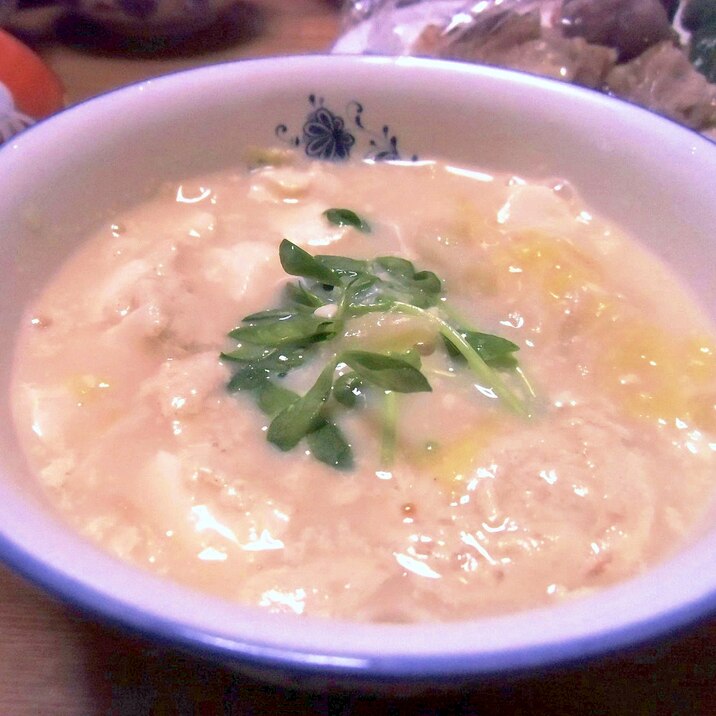 白菜と豆腐の豆乳味噌スープ